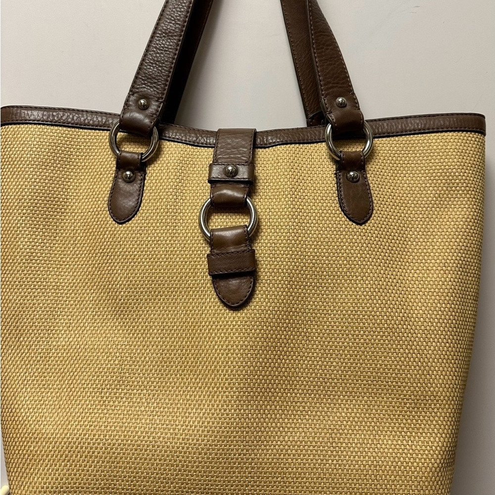 Banana republic straw purse.
